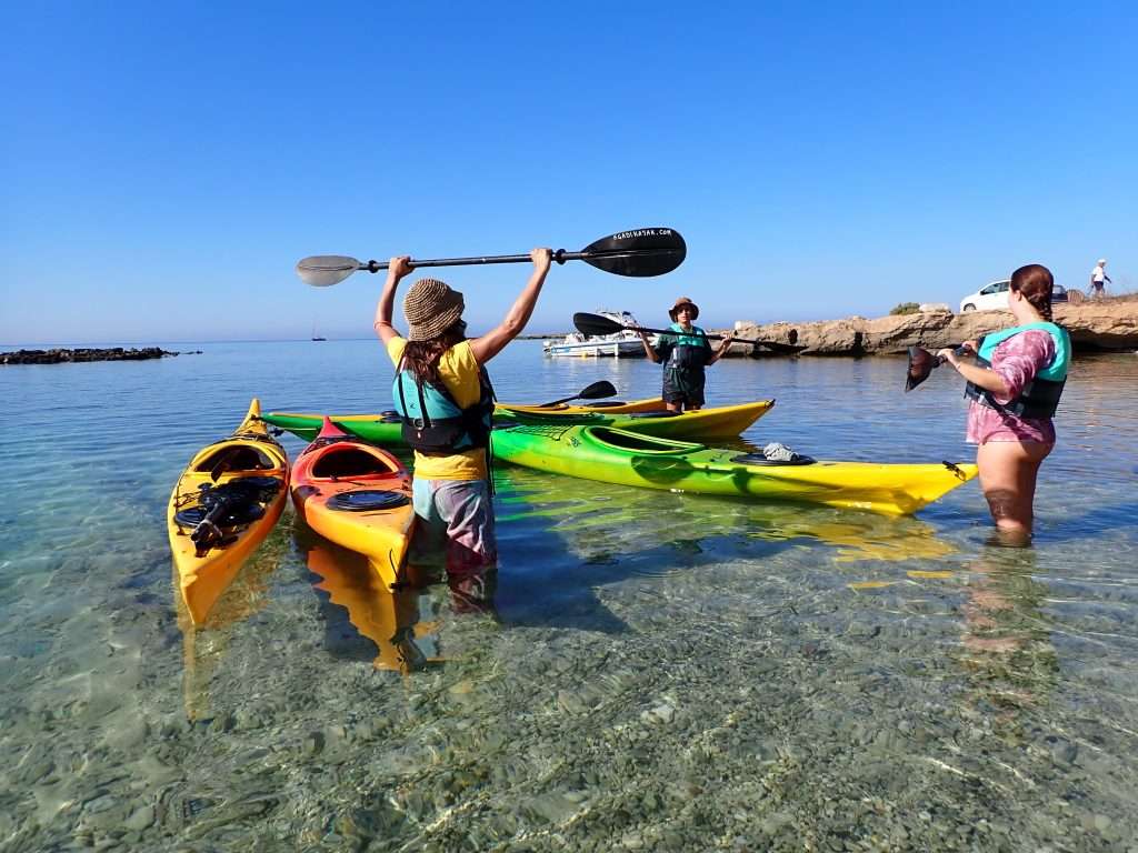 Introduction to kayaking Excursions to Favignana by kayak